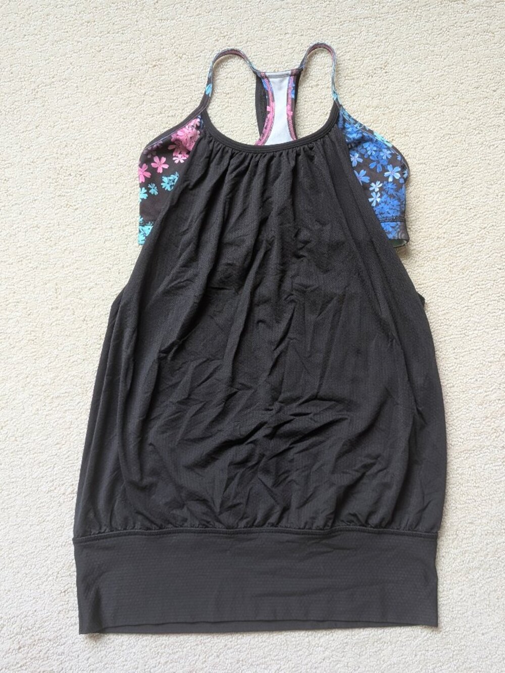 Lululemon Women's 4 No Limits Tank Black Petal Pop Multi Top Yoga built in bra